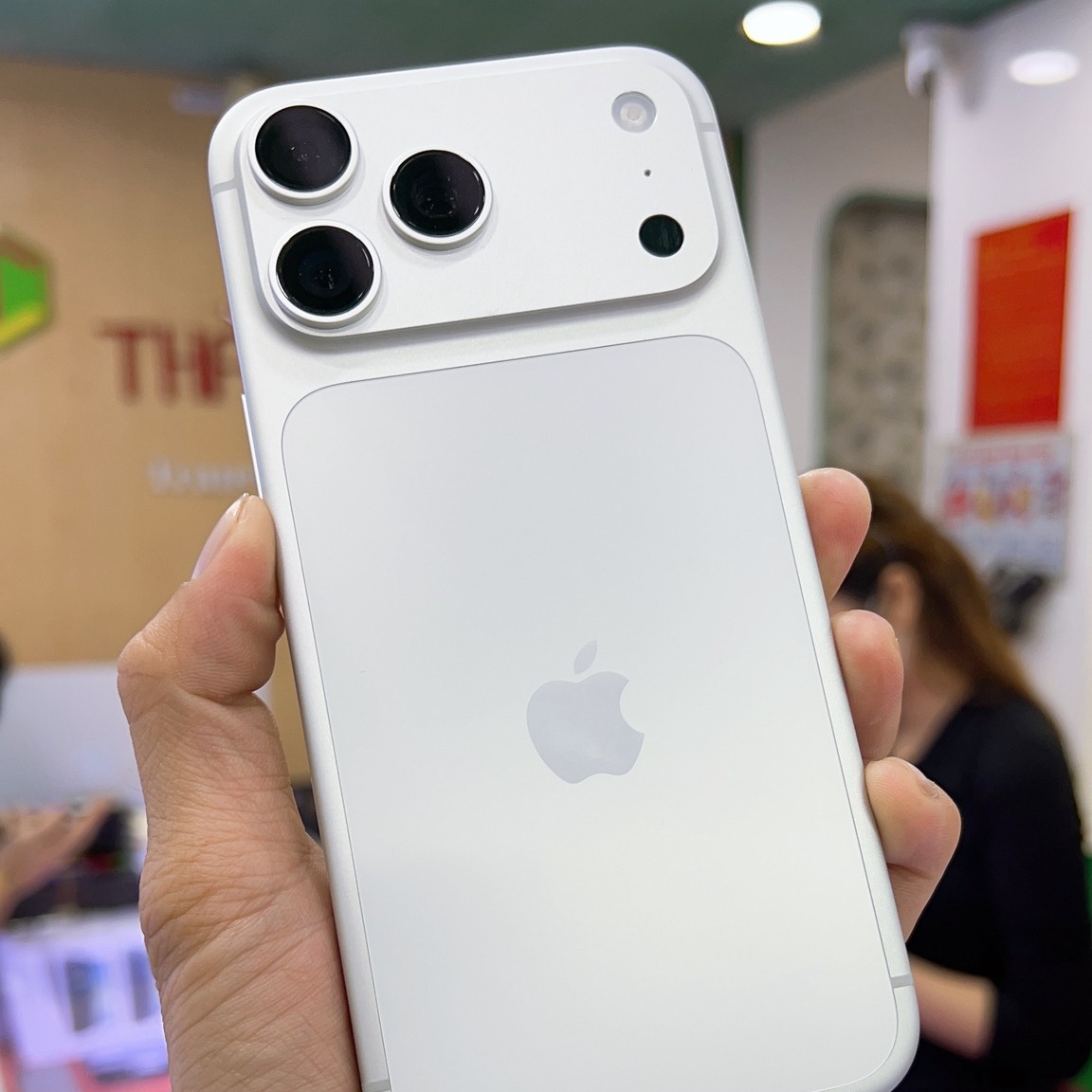 iPhone 17 tại Tân Bình